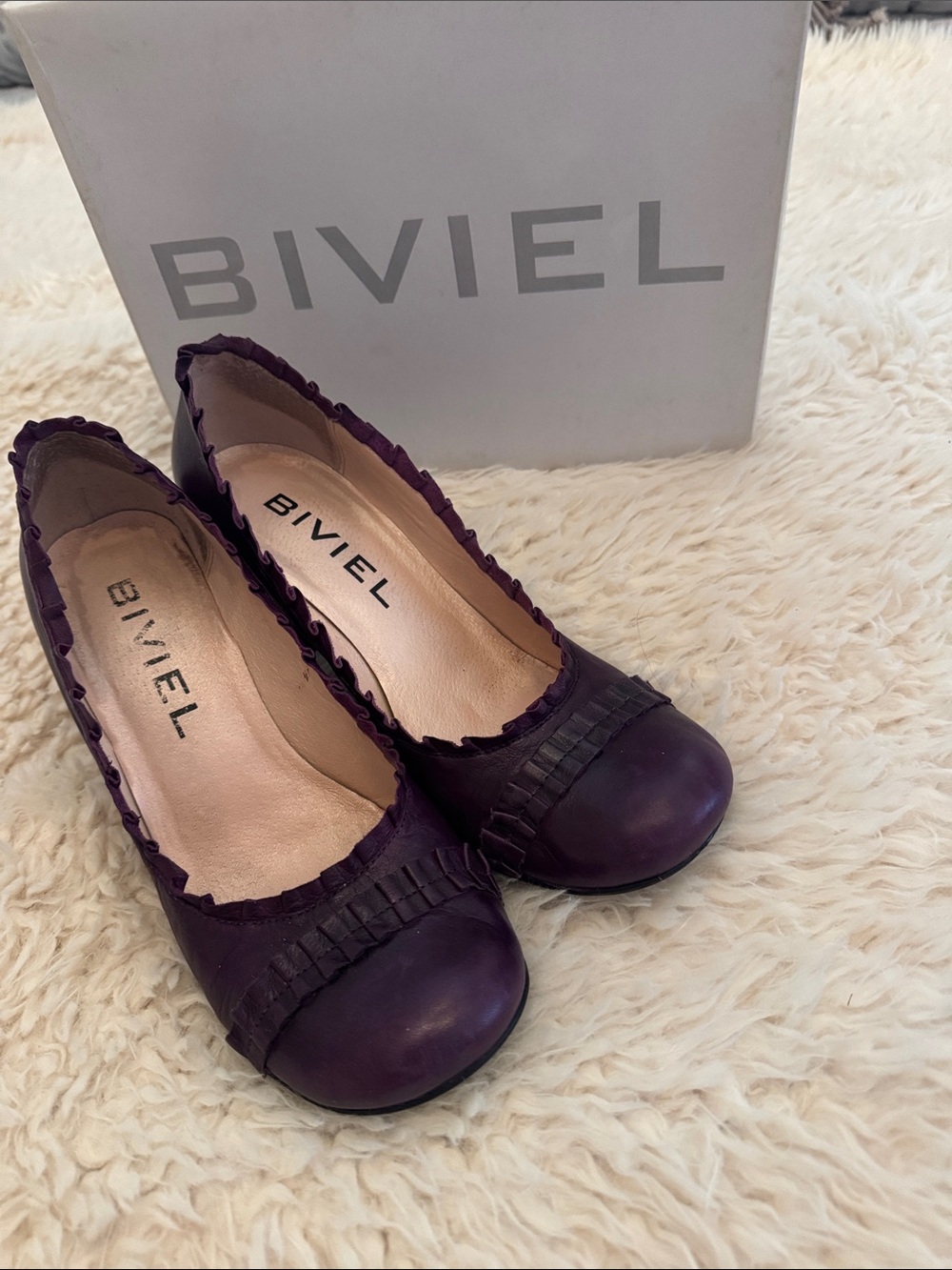Biviel Women's Purple Leather Ruffle Ballet Heels